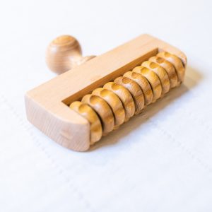 wood therapy small ribbed roller